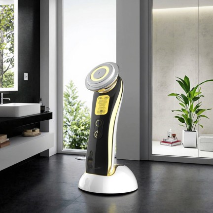 Multifunctional facial beauty device