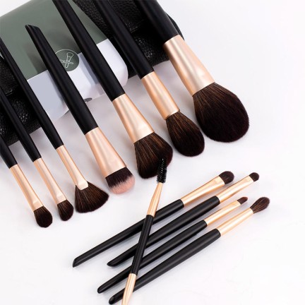 12-piece multi-functional makeup brush set